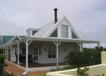 Gold-Award-Grotto-Bay