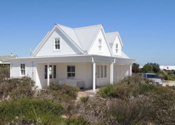 Gold-Award-Grotto-Bay
