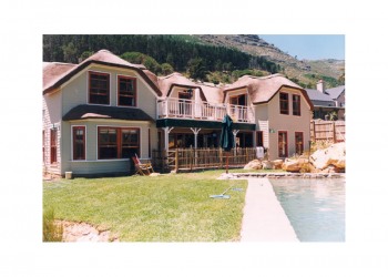 Gold-Award-Hout-Bay-(2)